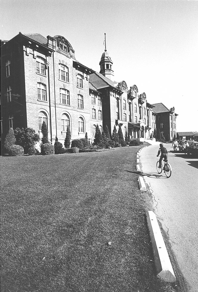 MacDonald College.