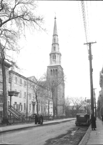 Église Saint-Pierre-Apôtre, 1936 (photographie Z-113)