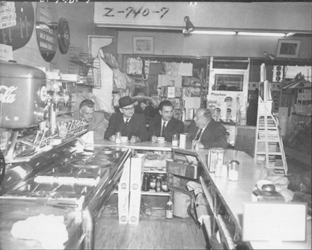 Snack-bar, 1958 (photographie Z-740-7)