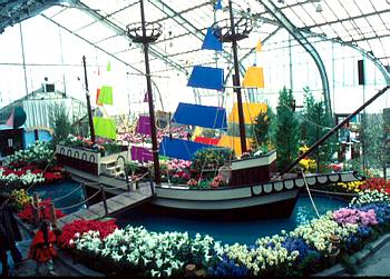 Exposition th�matique printani�re: � fleur d'eau - 1984