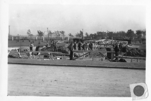 Jardin botanique de Montral (Archives) - H-1937-0075-a - Jardin botanique de Montréal - Cascade - Construction - 1937