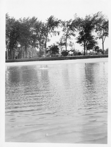 Jardin botanique de Montral (Archives) - H-1937-0078-c - Jardin botanique de Montréal - Lac - 1937