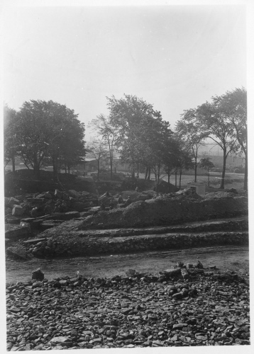 Jardin botanique de Montréal (Archives) - H-1938-0004-c - Montréal, Jardin botanique - Construction 1938 - Jardin alpin