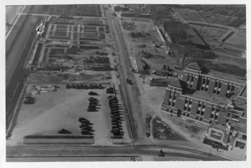 Archives du Jardin botanique de Montral - H-1938-0014-b - Jardin Botanique de Montréal - Photographie aérienne - angle Pie IX et Sherbrooke - Septembre 1938