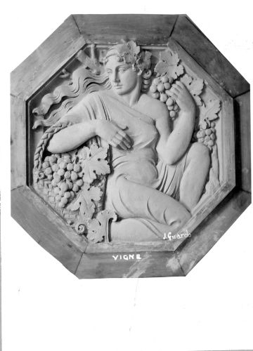Archives du Jardin botanique de Montral - H-1938-0027-a - Édifice du Jardin botanique de Montréal - L. F. Keroack et E.A. Ducet Architectes - J. Guardo - Sculpteur -1938 - Vigne