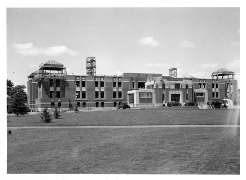 Jardin botanique de Montral (Archives) - H-1938-0038-c - Montréal, Jardin botanique - Construction - 1938 - édifice central