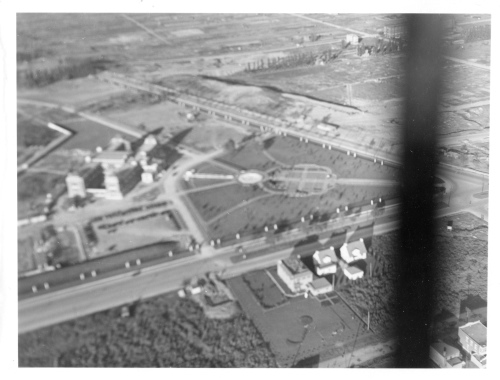 Archives du Jardin botanique de Montral - H-1938-0049-d - Jardin botanique de Montréal - Photographie aérienne - 1938 - Parterre d