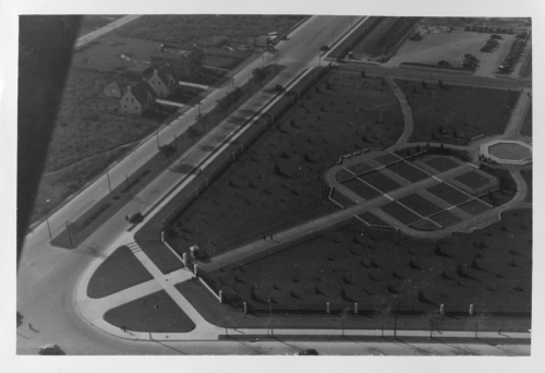 Jardin botanique de Montral (Archives) - H-1938-0063-b - Jardin botanique de Montr?al ? Photographie a?rienne ? Sp?tembre1938 ? Jardin floral