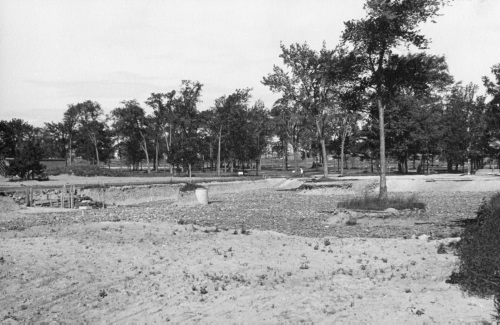 Jardin botanique de Montral (Archives) - H-1939-0026-a - Montréal, Jardin botanique - Juillet 1939 - Terrassement - Pépinière