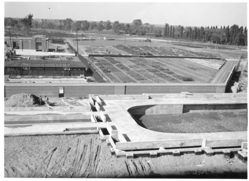 Archives du Jardin botanique de Montral - H-1939-0030-c - Couches froides et fondations des futures serres d'exposition - 1939