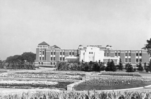 Jardin botanique de Montral (Archives) - H-1939-0039-b - Montréal, Jardin botanique - Octobre 1939 - Parterre d
