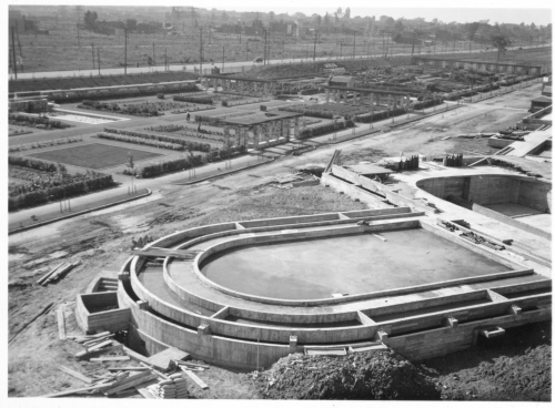 Archives du Jardin botanique de Montral - H-1939-0050-c - Fondations des futures serres d'exposition - 1939