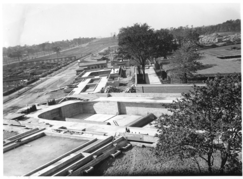 Archives du Jardin botanique de Montral - H-1939-0050-d - Fondations des futures serres d'exposition - 1939