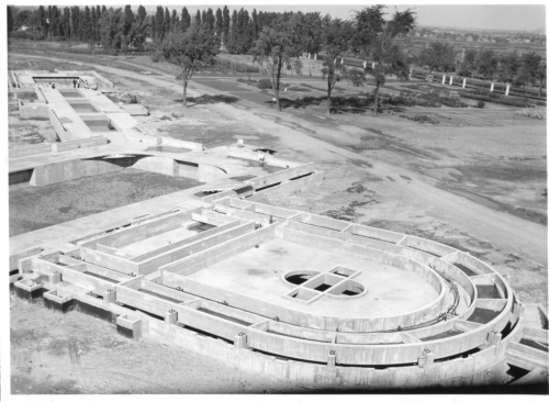 Archives du Jardin botanique de Montral - H-1939-0051-c - Couches froides et fondations des futures serres d'exposition - 1939