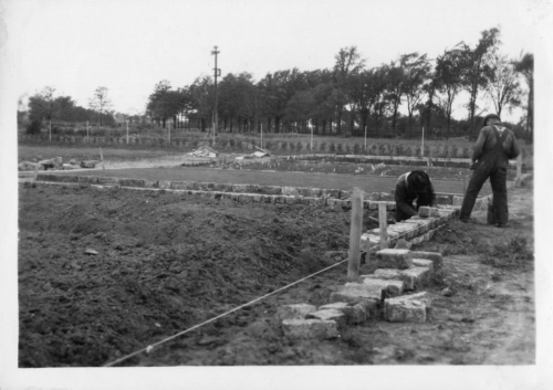 Jardin botanique de Montréal (Archives) - h-1936-0003-a - Couches (construction) Pépinière - 1936