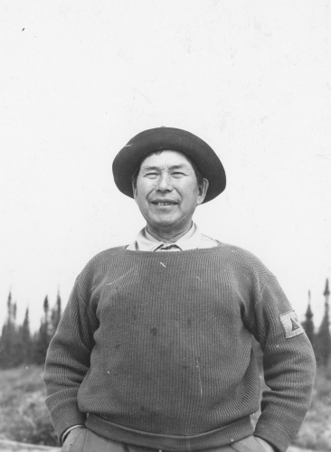 Collection Jacques Rousseau photo - c-3565-b-I-5414 -Gilbert Blake, l'un des membres indiens de l'expédition de Mme Hubbard, sur rivière George en 1905. Goose Bay, American Base.