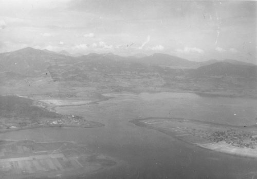 Collection Jacques Rousseau photo - c-3169-a-I-4568 -Mexique. Lac Patzcuaro (Mexique) vu en avion.