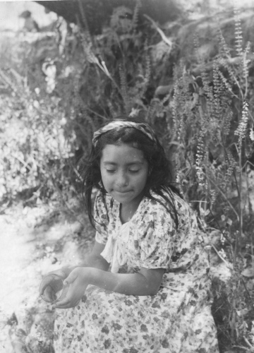 Collection Jacques Rousseau photo - c-3183-a-I-4596 -Mexique. Cristina Hernandez. Petite indienne de Ban?s Santa Rosa (pr?s Ciudad Hidalgo).