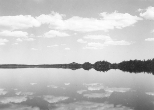 Collection Jacques Rousseau photo - c-3375-b-I-4997 -Lac Mistassini. Presqu'?le Ayikwapit. Mirage.