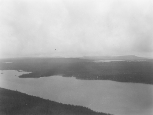 Jacques Rousseau Collection - c-3919-a-I-6213 -Monts Otish. Lac Pomerleau vu du sommet du pic Rousseau.