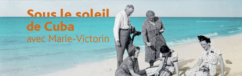 Le frère Marie-Victorin sur la plage de Varadero, avec ses soeurs et deux amies, 1939