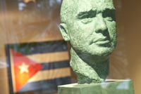 A sculpture of Marie-Victorin with the Cuban flag; photo Michel Tremblay, JBM