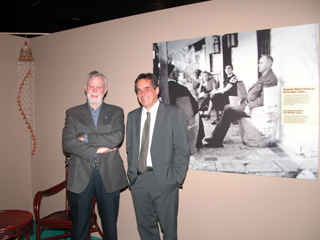 Andr� Bouchard et Gilles Vincent, directeur du Jardin, lors de l'inauguration Sous le soleil de Cuba; photo: Lise Servant, Jardin botanique